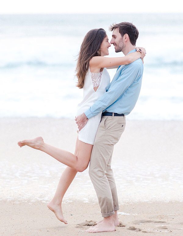 photographe-mariage-bordeaux-couple-plage Couple enlacé sur la plage