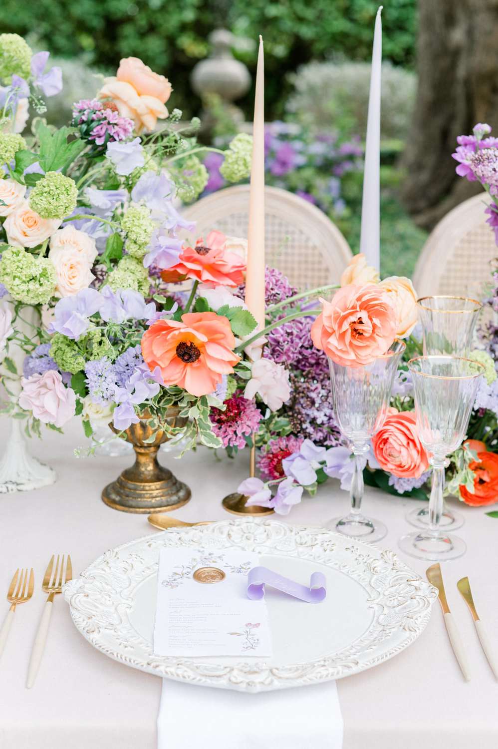 Flowers decoration wedding table