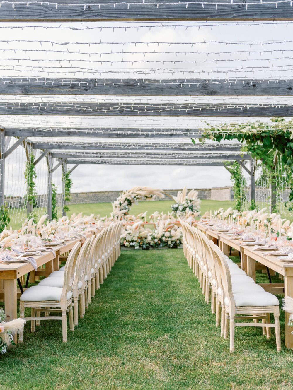 Wedding tables at chateau n°3 in Cognac