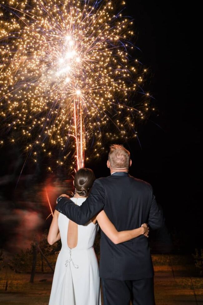 Fireworks wedding photography in Dordogne / Feu d'artifice pendant un mariage
