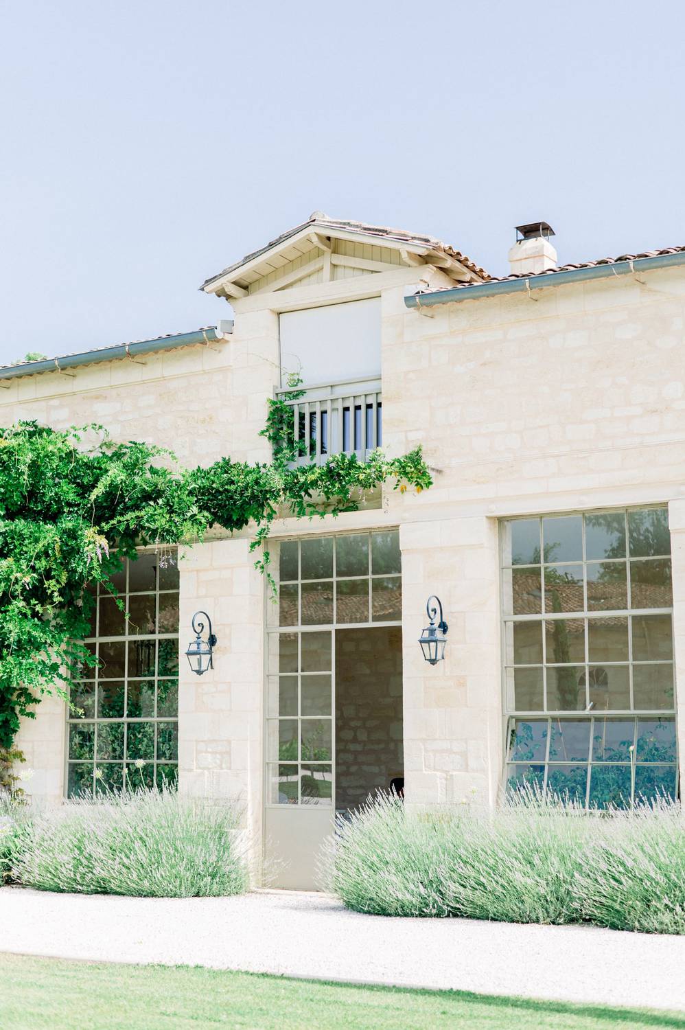 Château Gassies près de Bordeaux, couvert de vignes