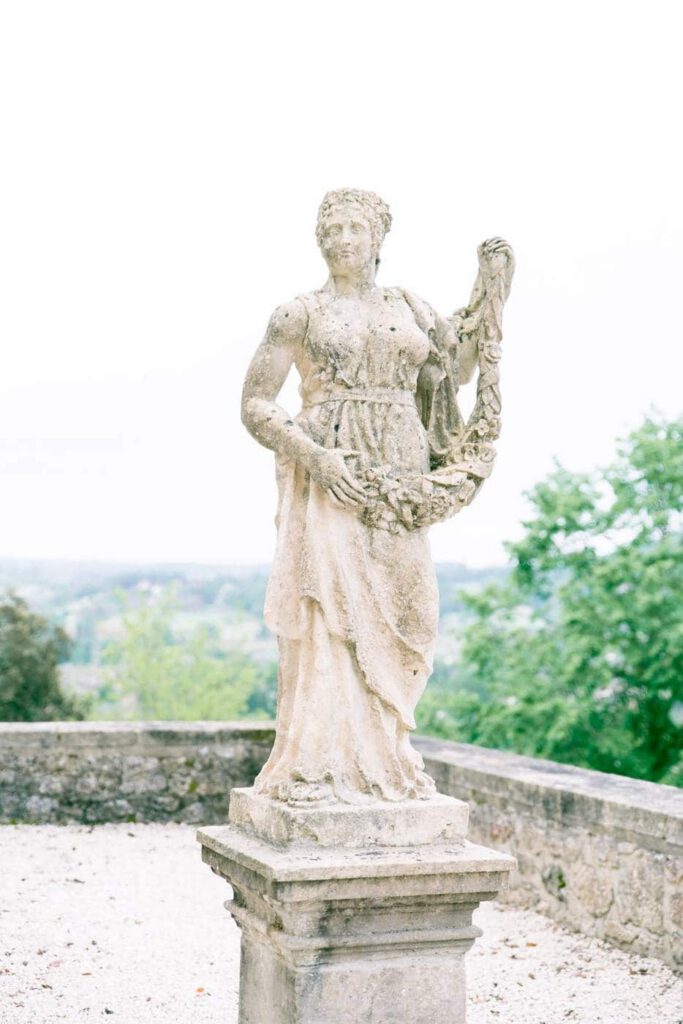 statue en pierre