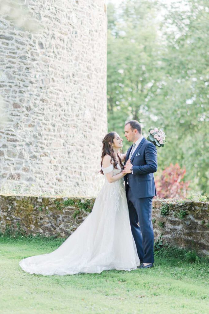 photos des mariés dans le parc