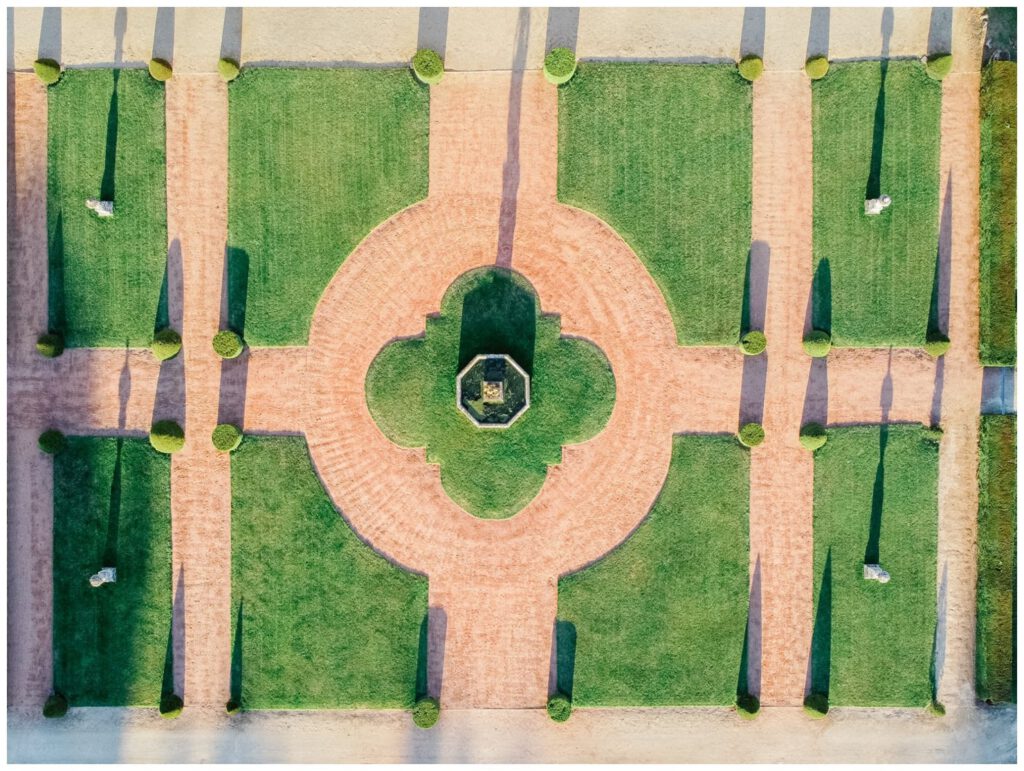 jardins du Château de la Roche Courbon vus de haut