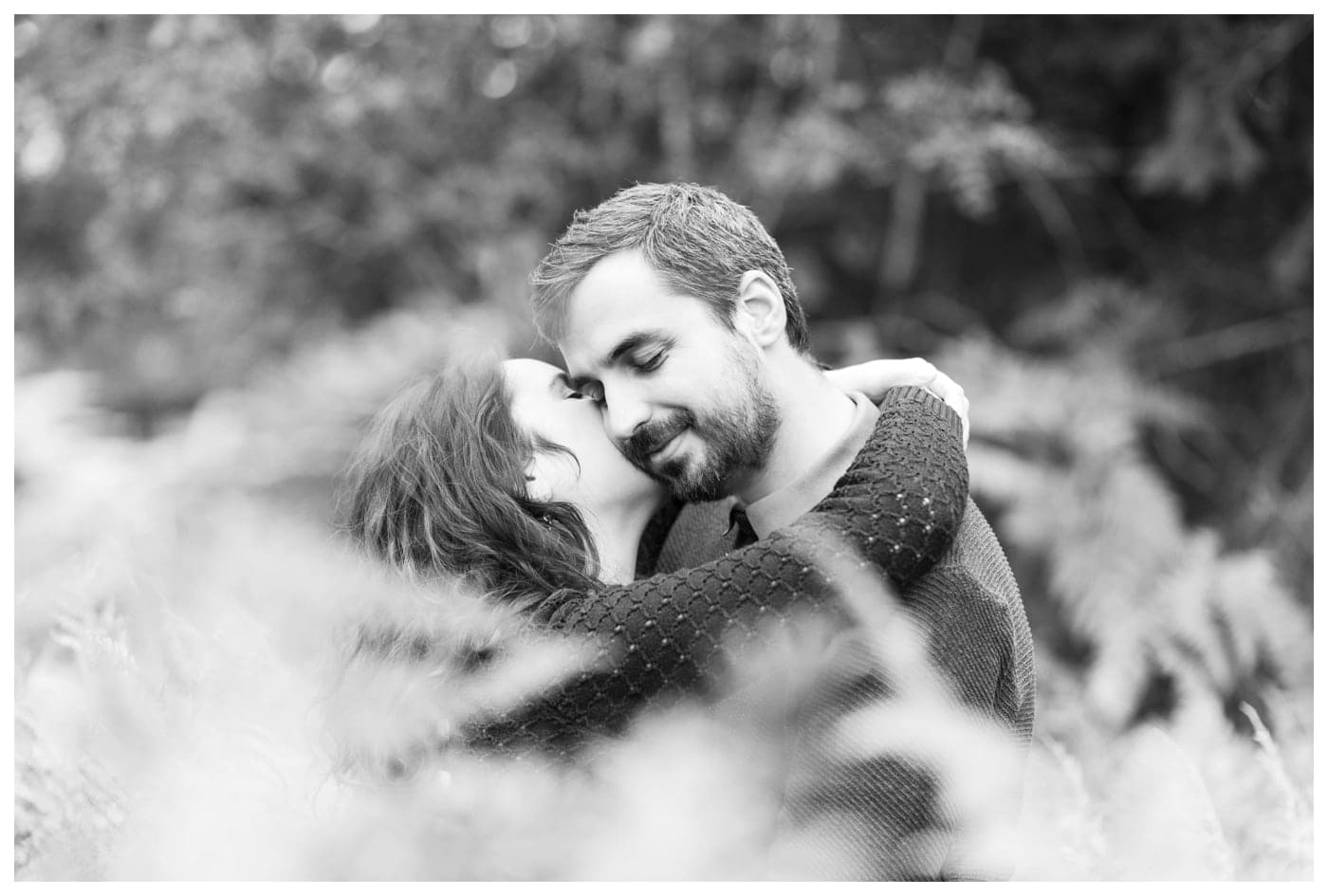 Photo de couple en noir et blanc