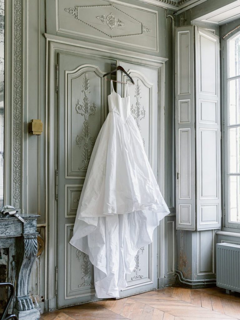 wedding dress Alena Leena