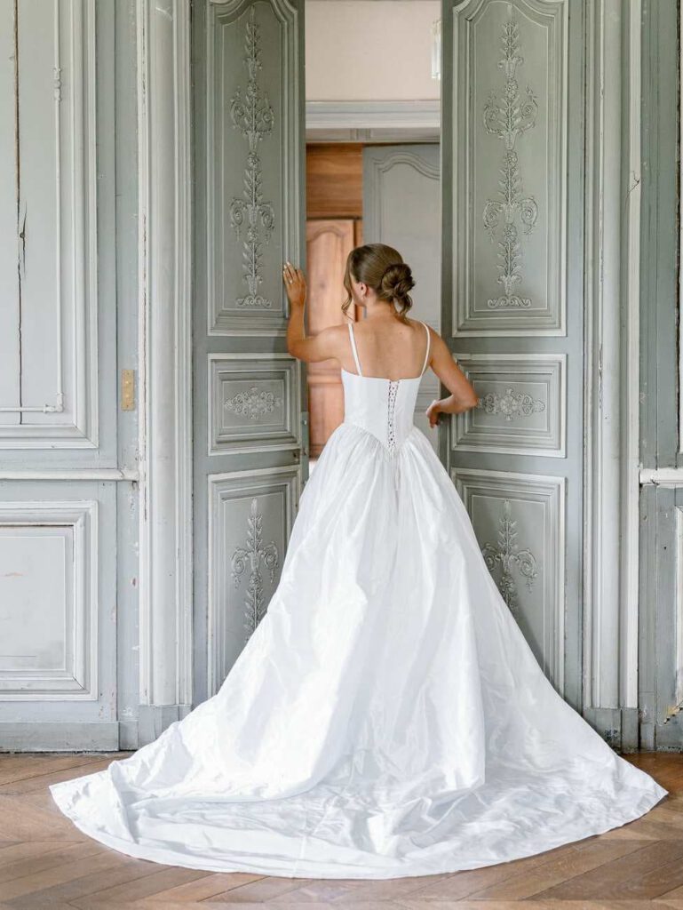 Bride in a château