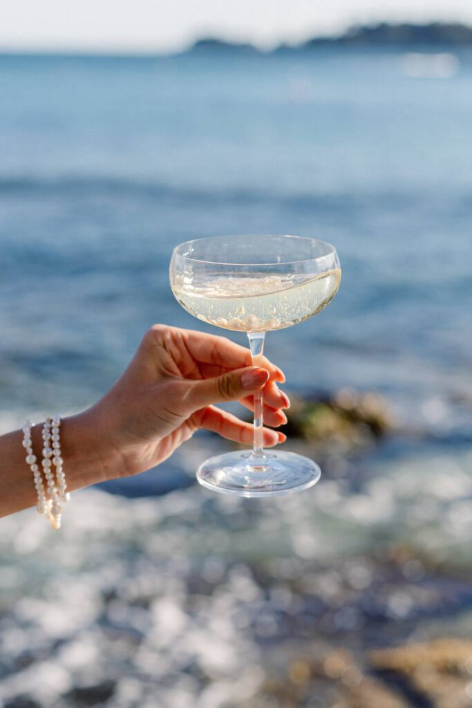 champagne glass with pearls