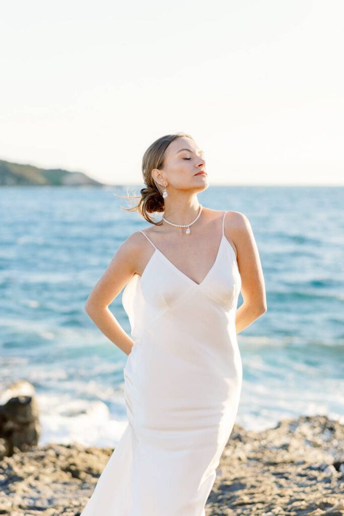 bride portrait in front of the sea