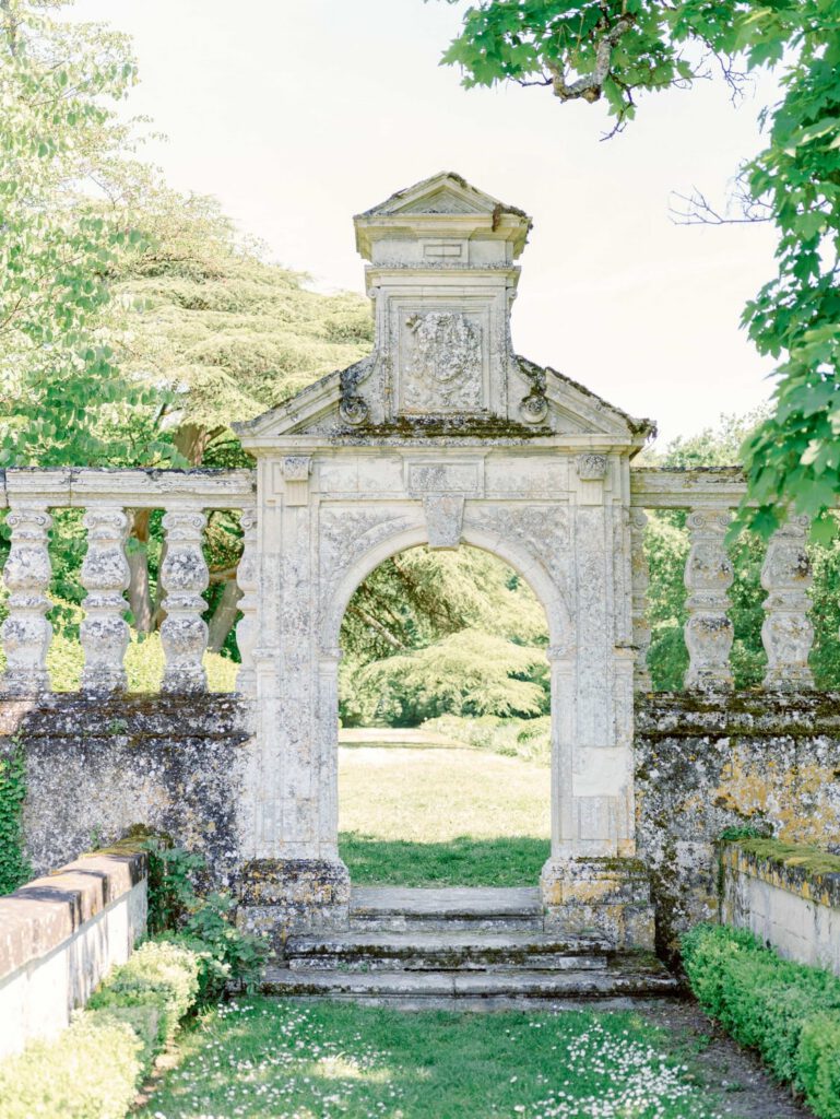 arch at Château de la Bourdaisière