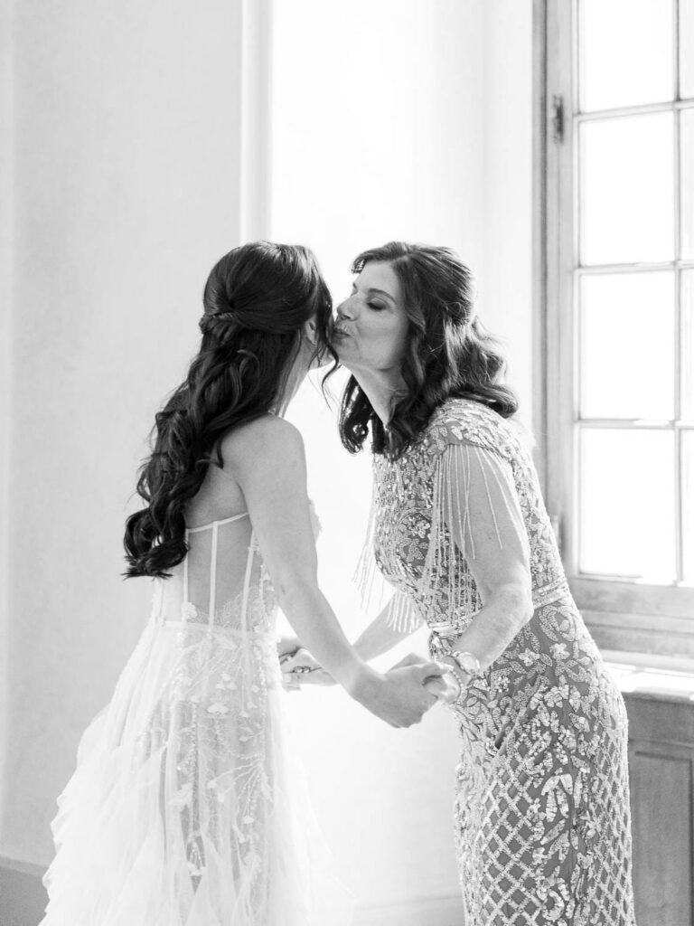 bride and her mother