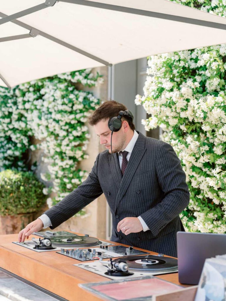 DJ with vinyls