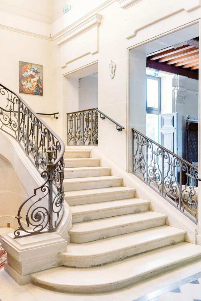 escalier du Château de Jalesnes
