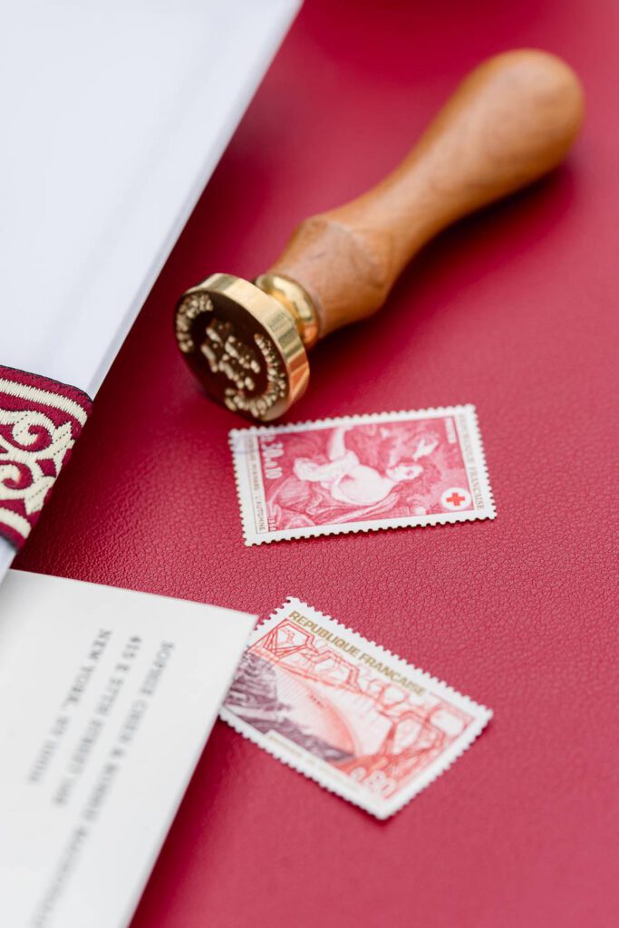 timbres rouges