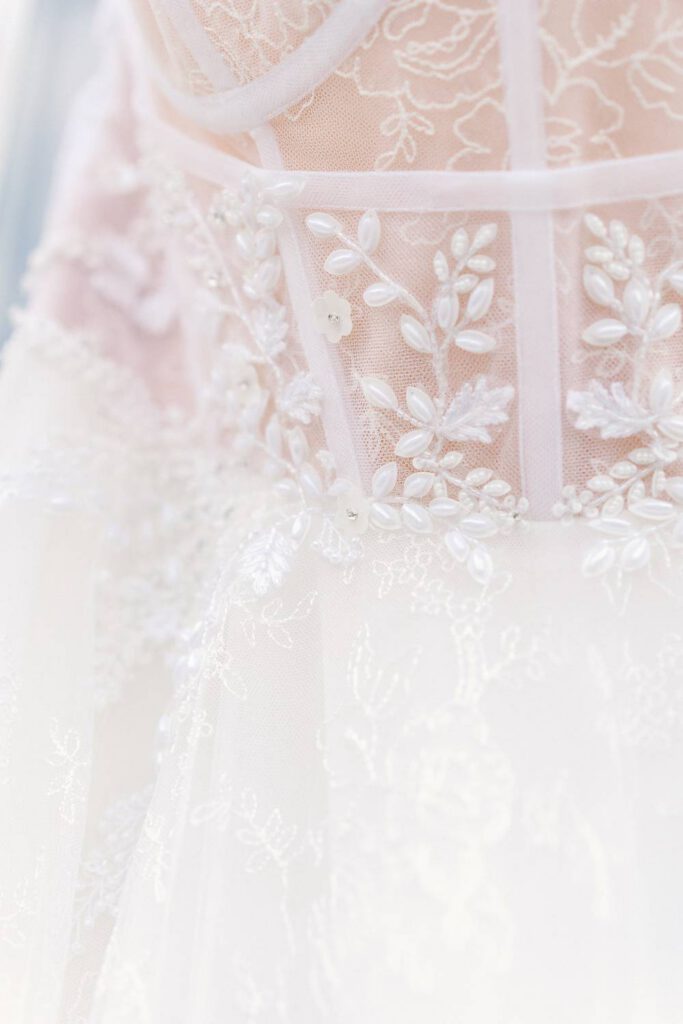 dentelle de robe de mariée
