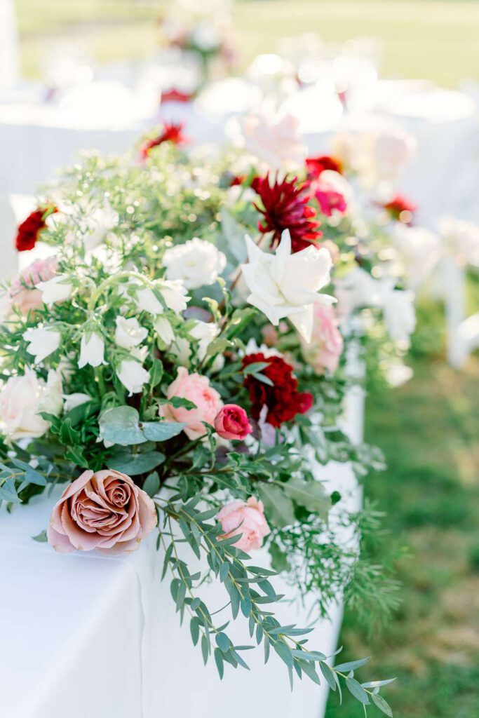 fleurs rouges, rose bordeaux