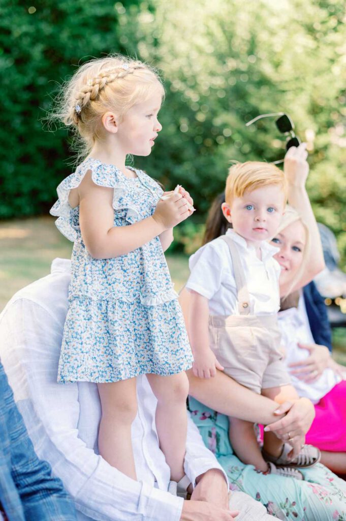 enfant durant la cérémonie - children during the ceremony