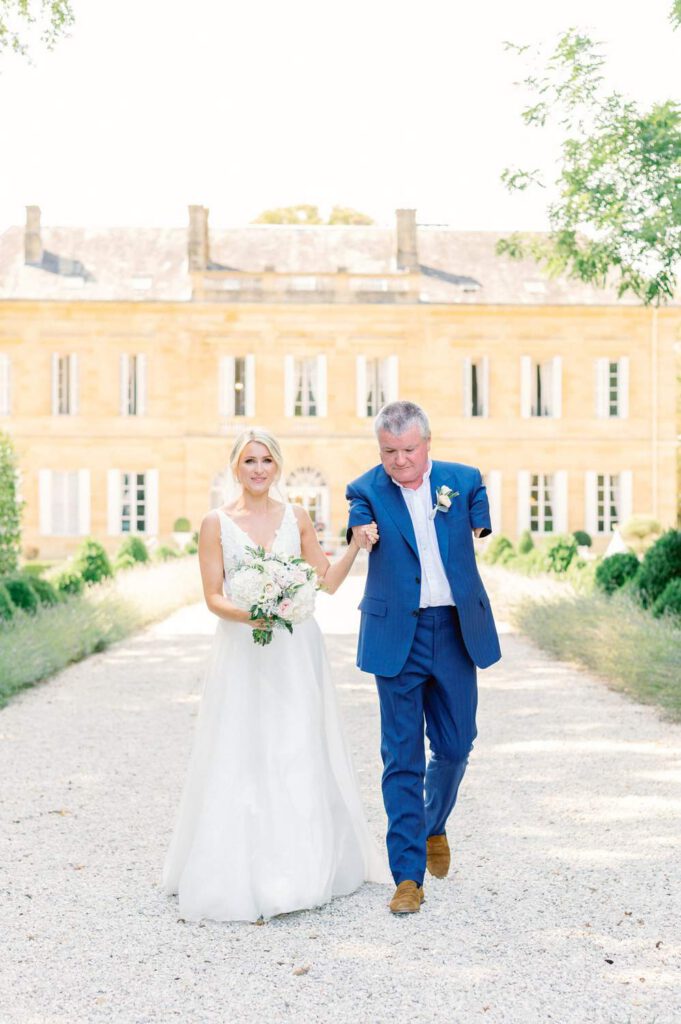 Mariée au bras de son père - Bride and her father