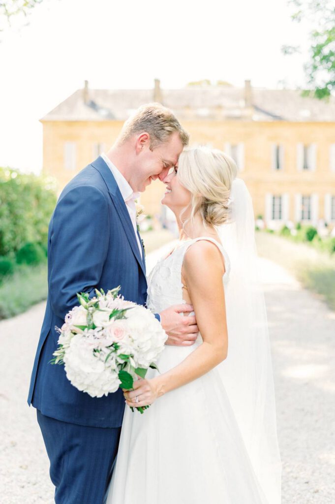 portrait de couple - bride and groom portraits - Château la Durantie