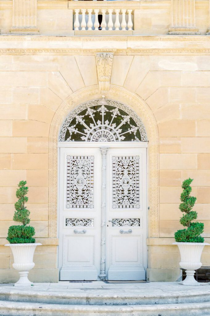 portes du château la durantie - white doors