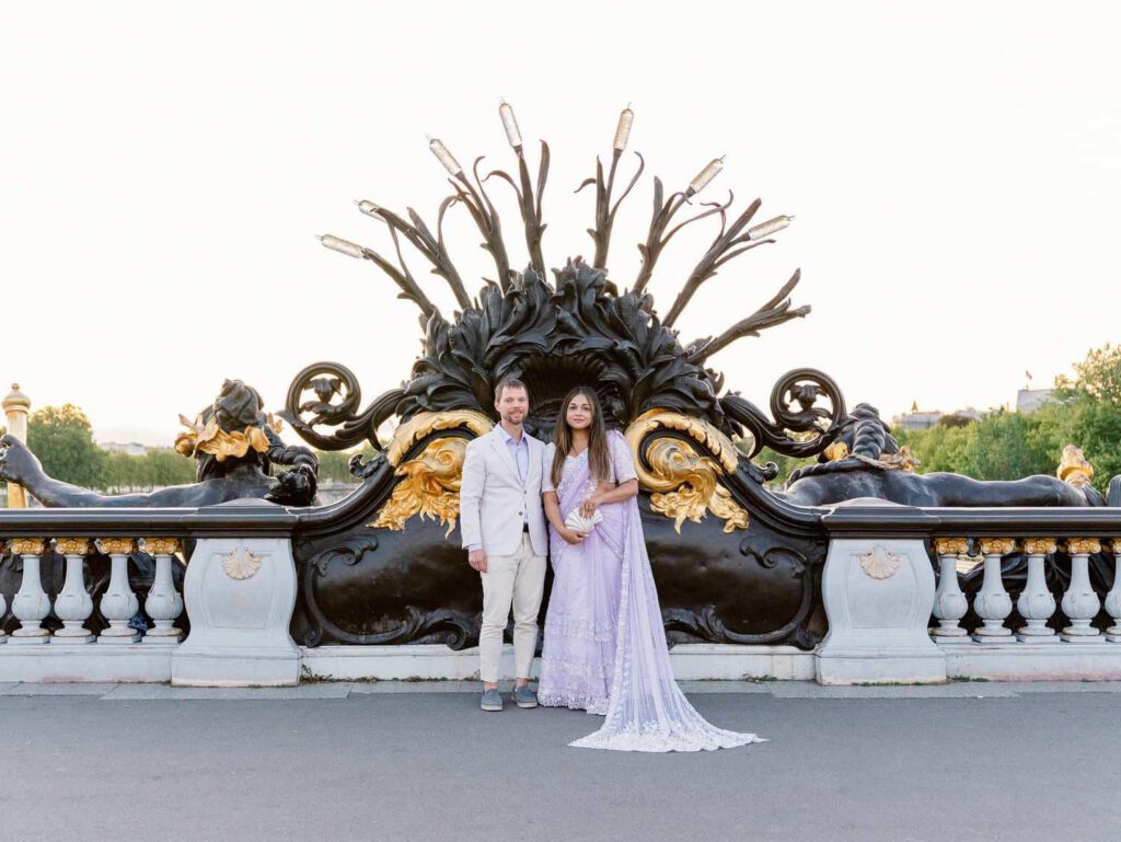 engagement photo session on pont alexandre III in Paris