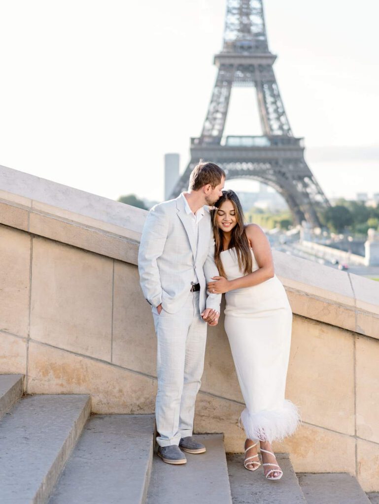 Paris engagement couple session in front of the eiffel tower