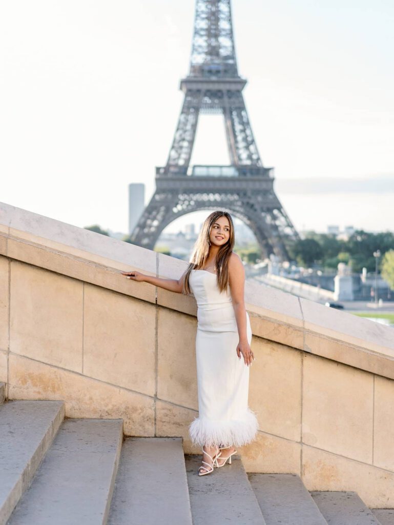 Paris engagement couple session in front of the eiffel tower