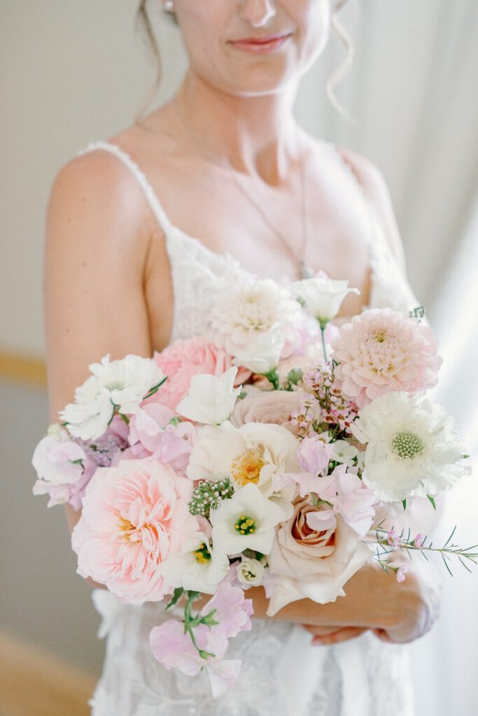 Bride bouquet in pastel colors