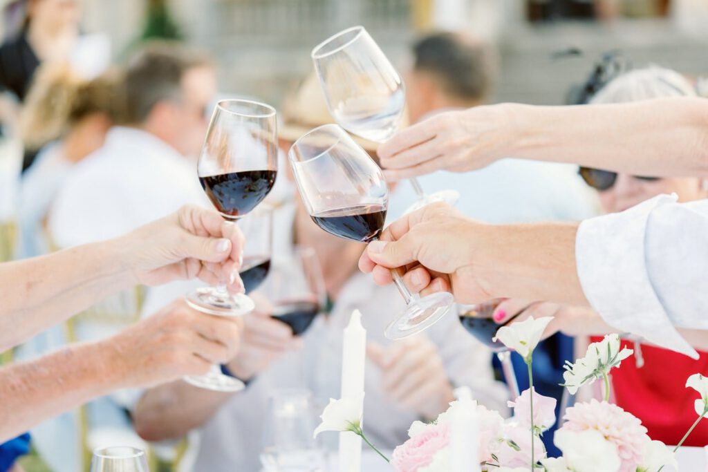 guests cheers