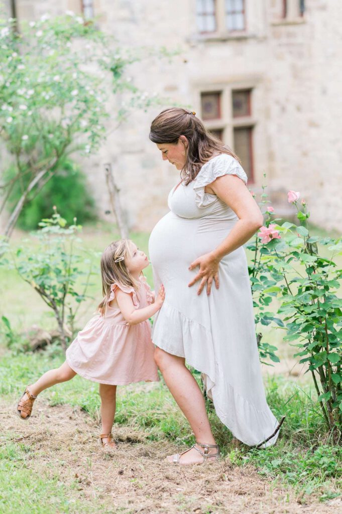 femme enceinte et sa fille