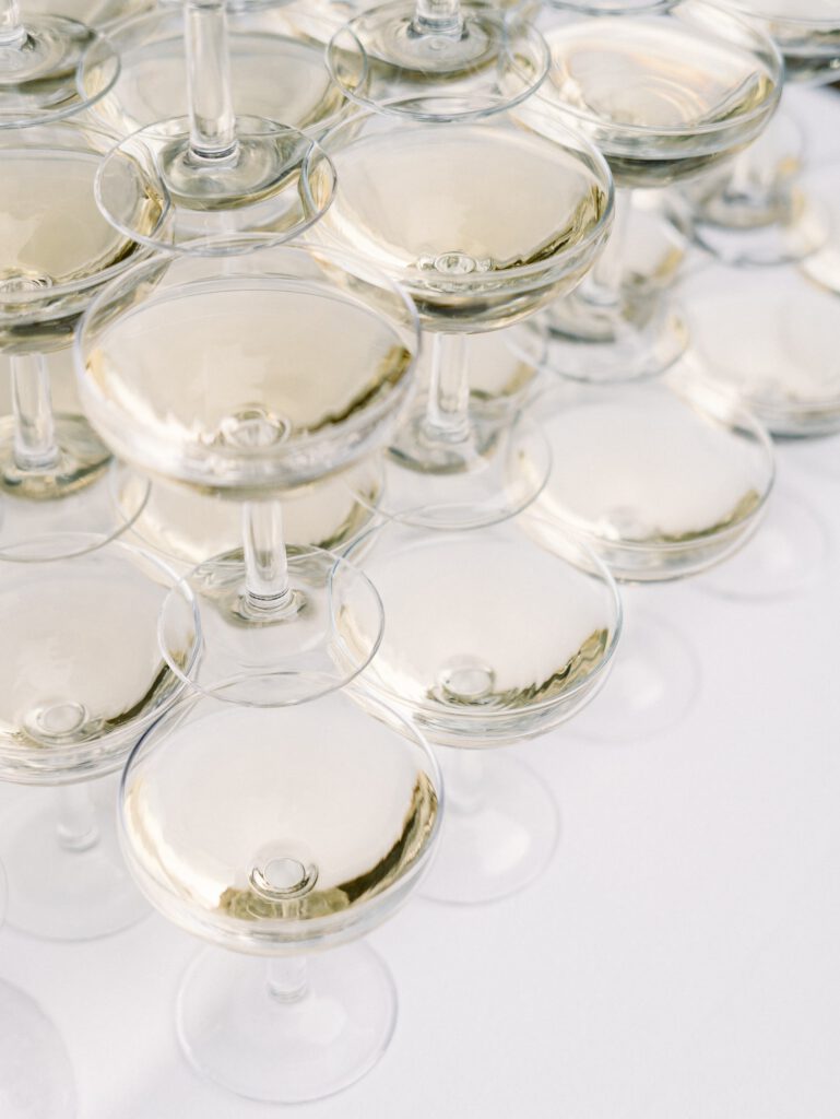 champagne glasses