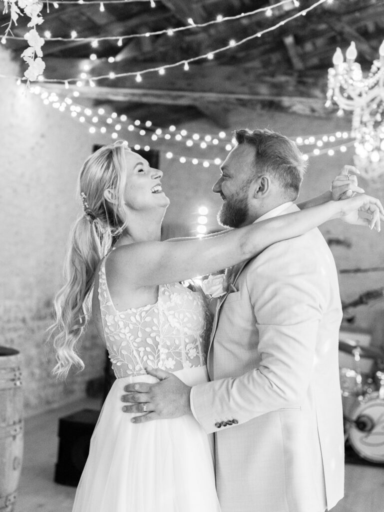 bride and groom first dance