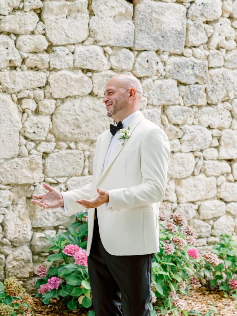 groom portrait