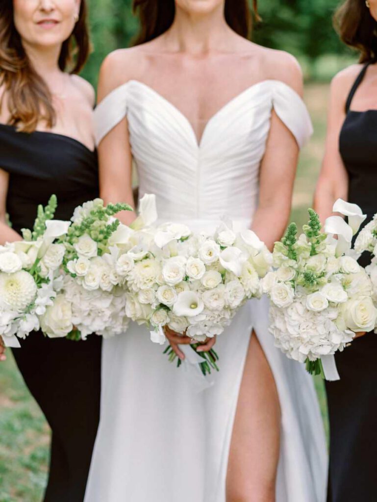 white flowers bouquets