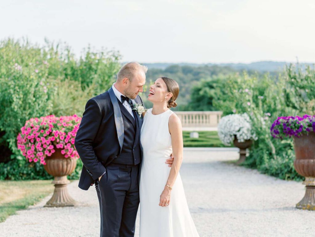 Bride and groom couple shoot at Domaine d'Essendieras