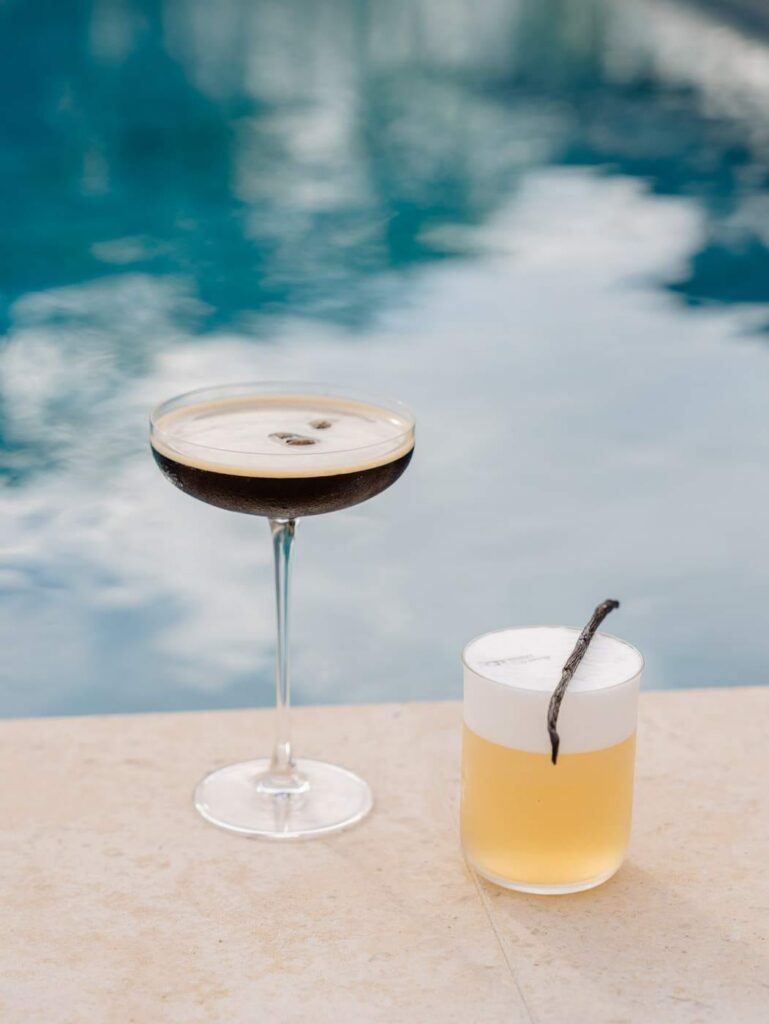 cocktails near the pool of Chateau de Bagatelle
