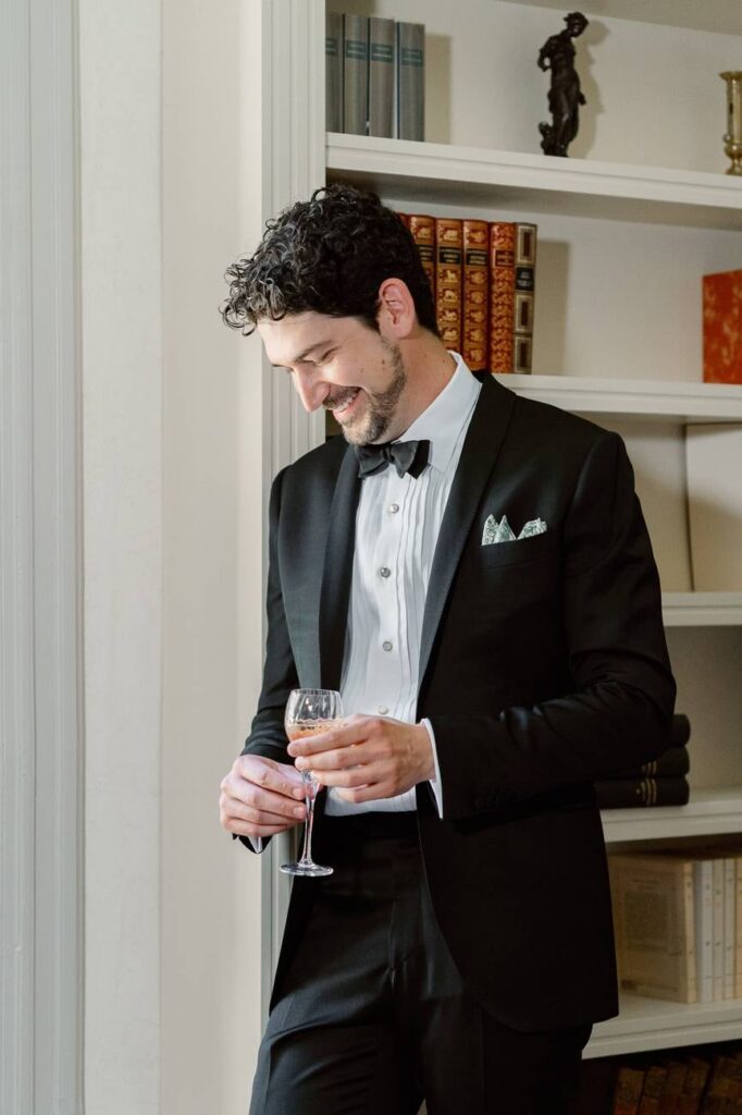 groom portrait