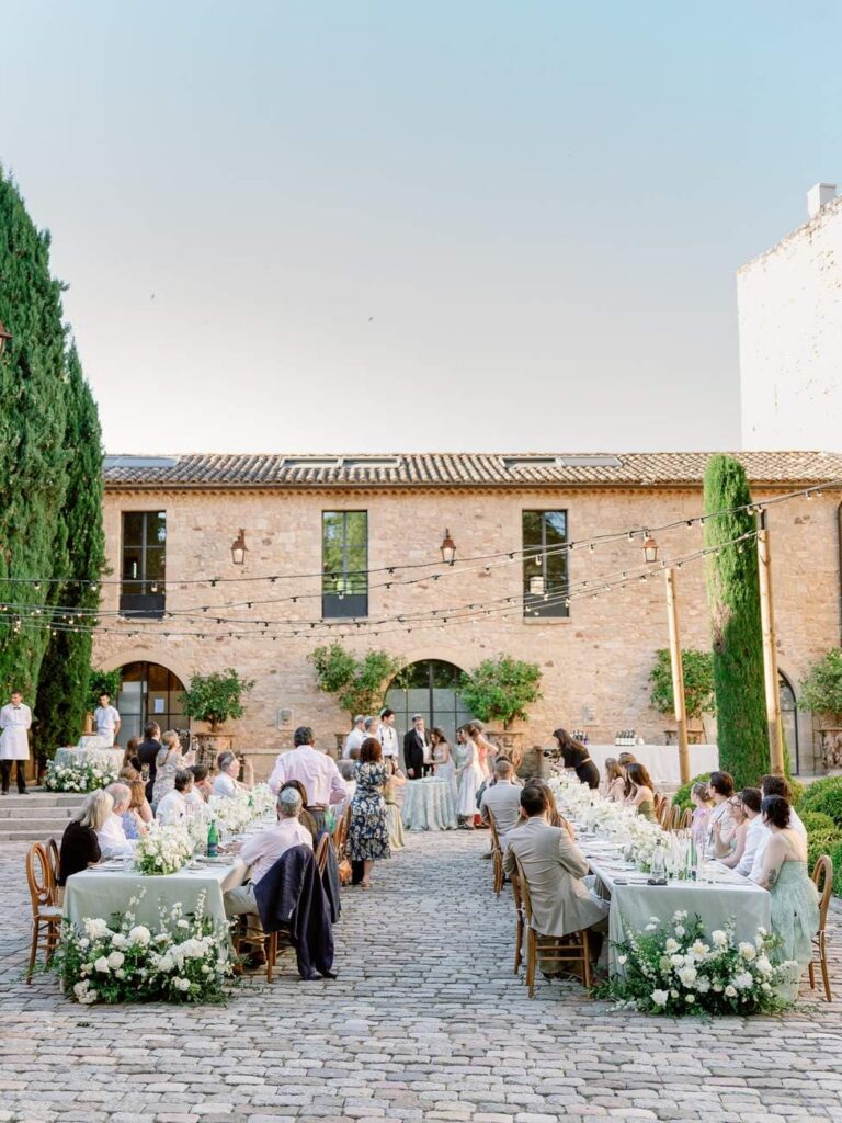 wedding dinner at chateau de fontareches