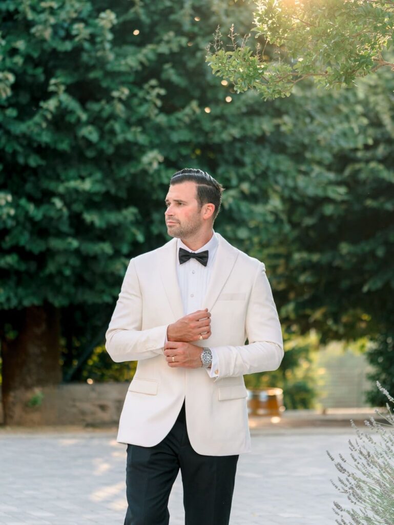groom portrait