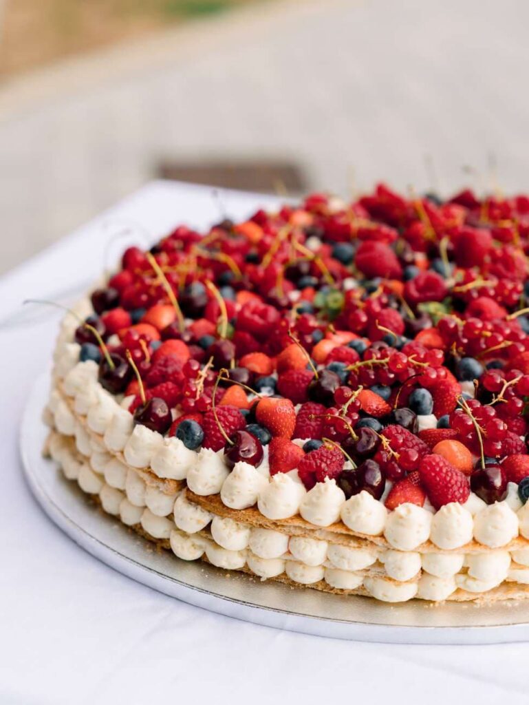 redberries wedding cake