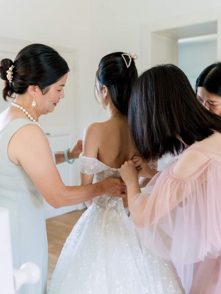 Chinese wedding at Domaine de la Fauconnie in Dordogne