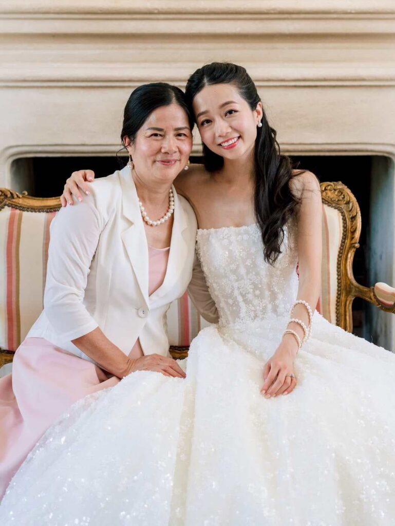 Chinese wedding at Domaine de la Fauconnie in Dordogne