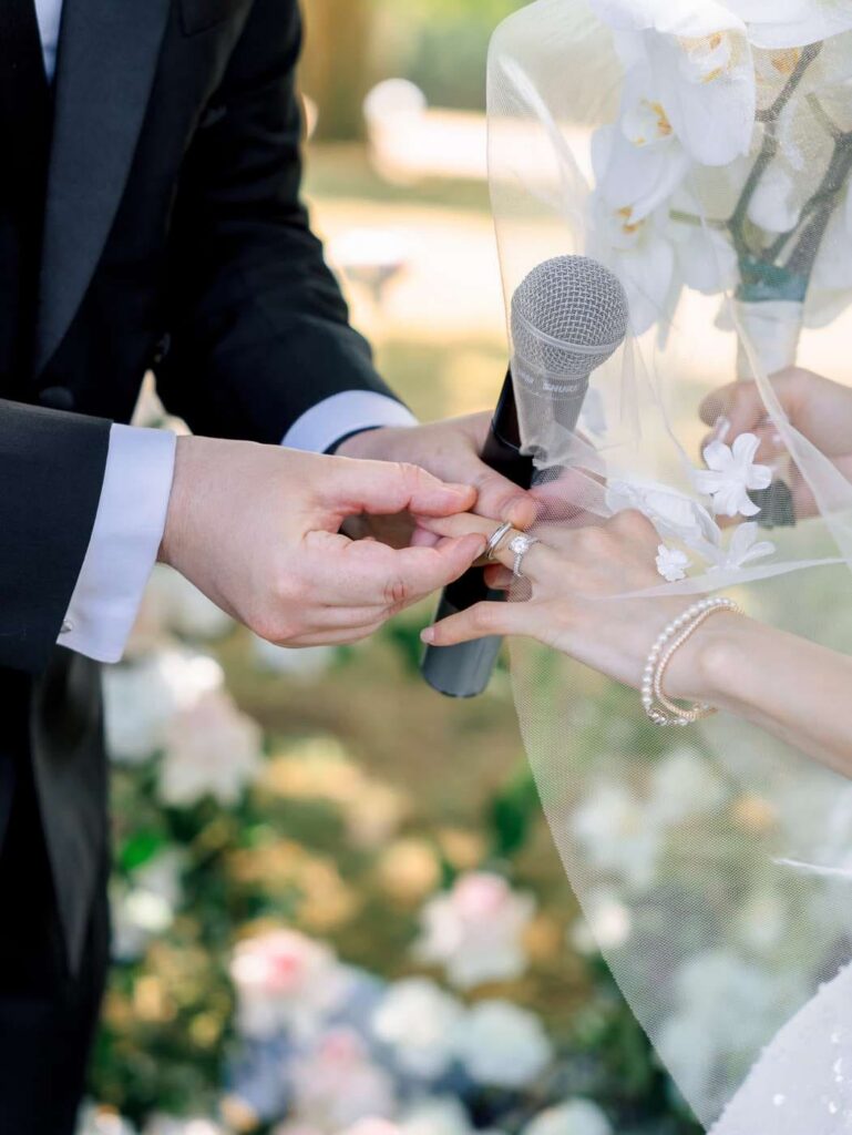 Chinese wedding at Domaine de la Fauconnie in Dordogne