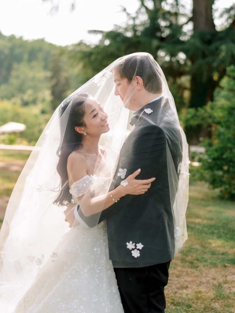 Chinese wedding at Domaine de la Fauconnie in Dordogne