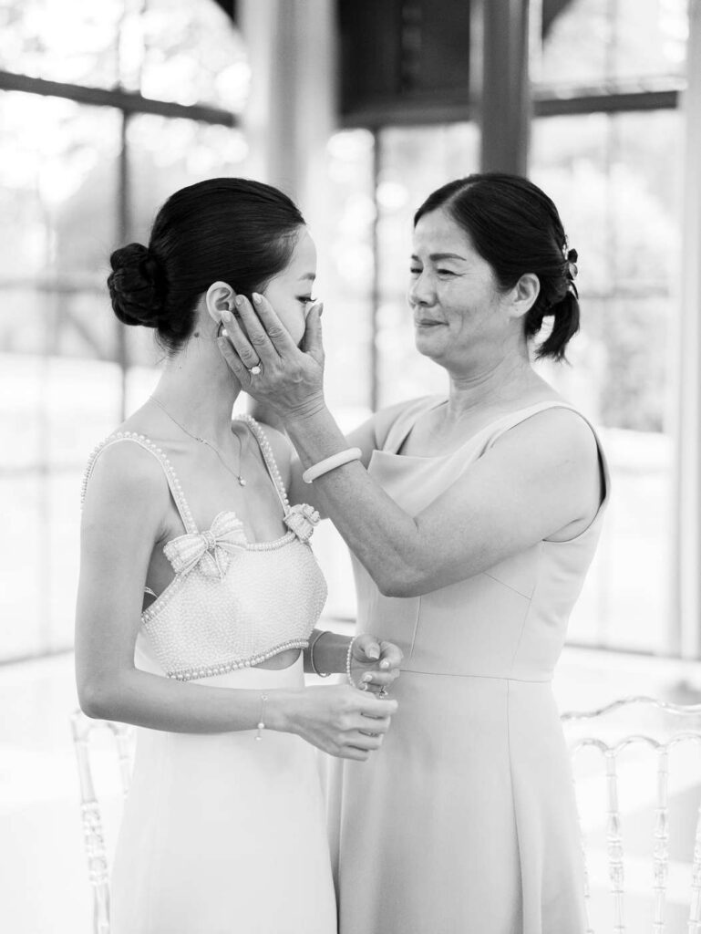 Chinese wedding at Domaine de la Fauconnie in Dordogne