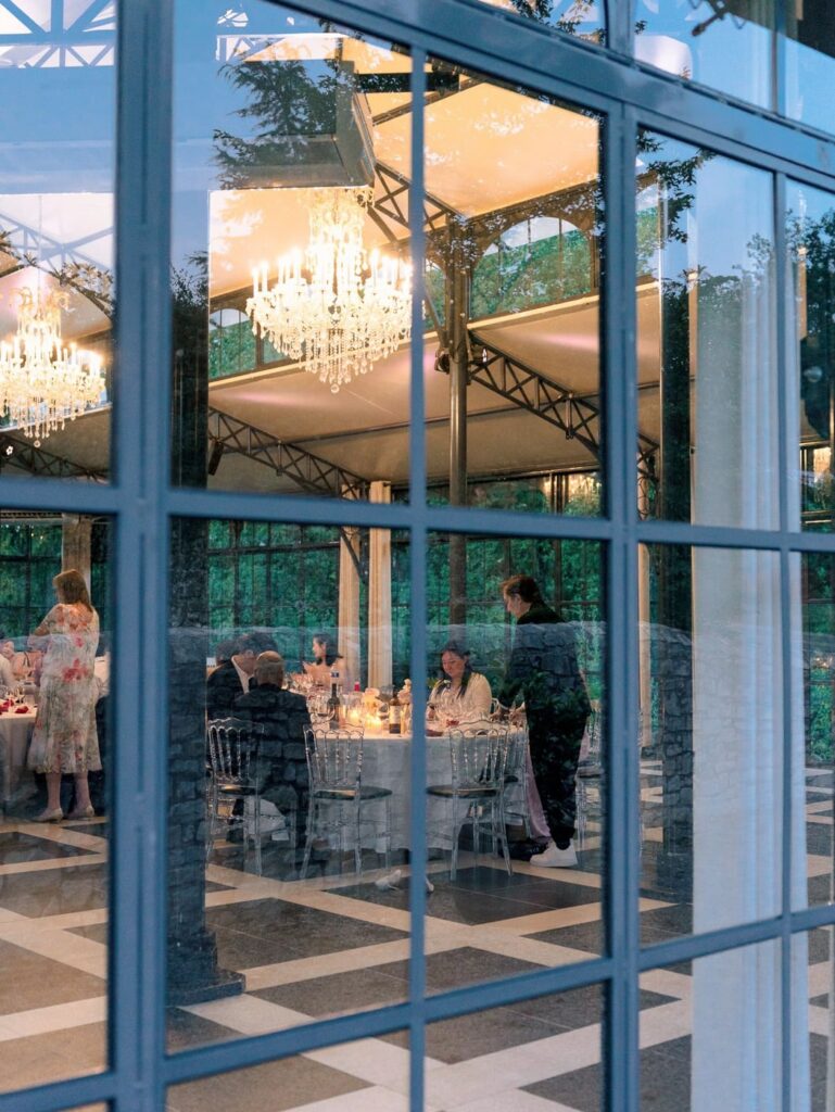 wedding dinner at Domaine de la Fauconnie in Dordogne