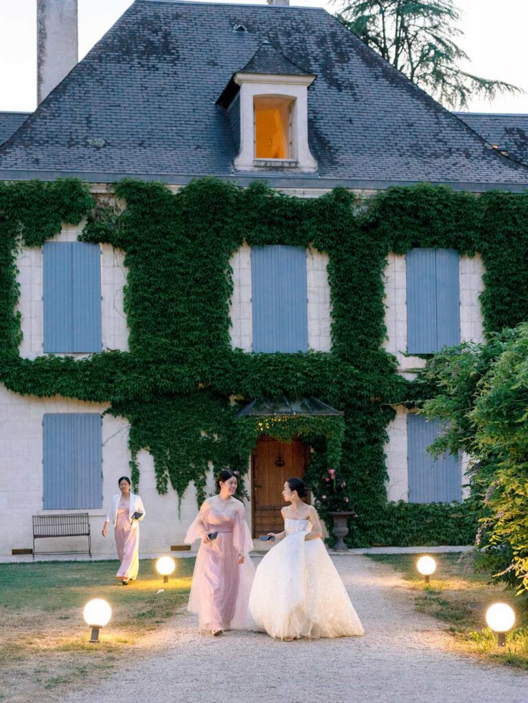 Chinese wedding at Domaine de la Fauconnie in Dordogne