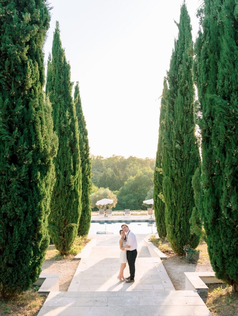 bride and groom sunset portraits at Domaine de la Fauconnie in Dordogne