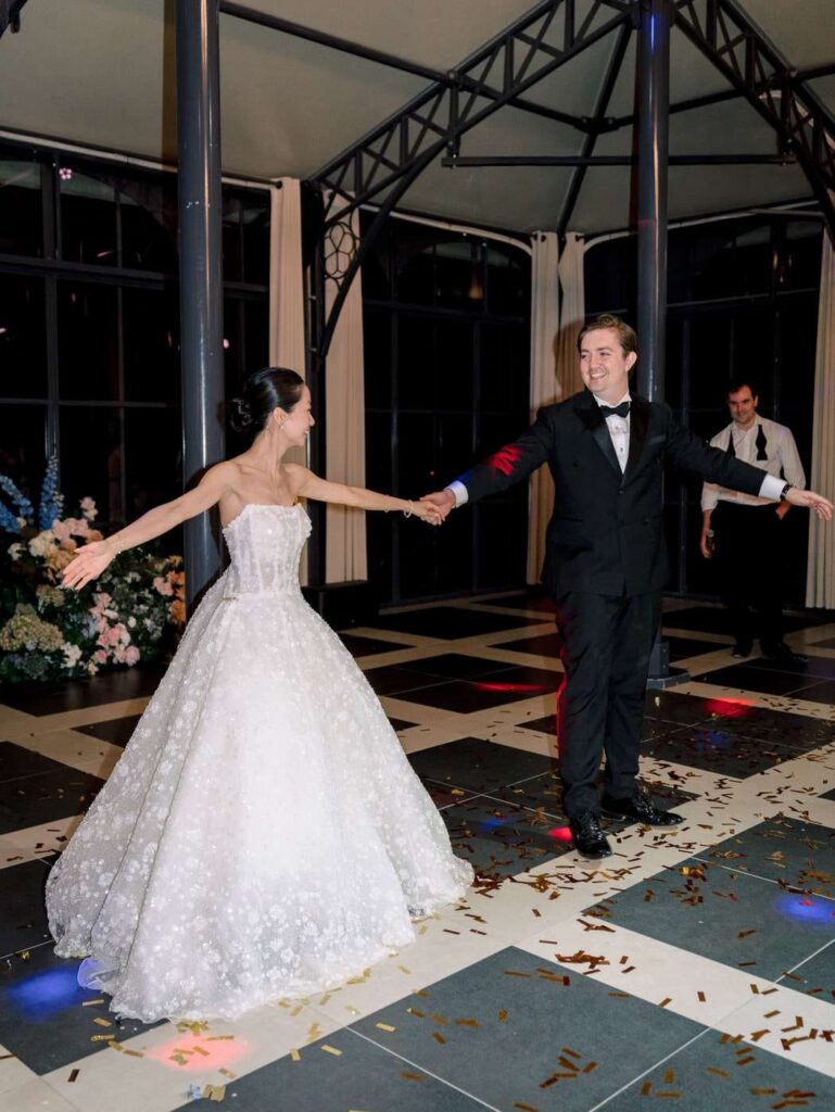 Chinese wedding at Domaine de la Fauconnie in Dordogne